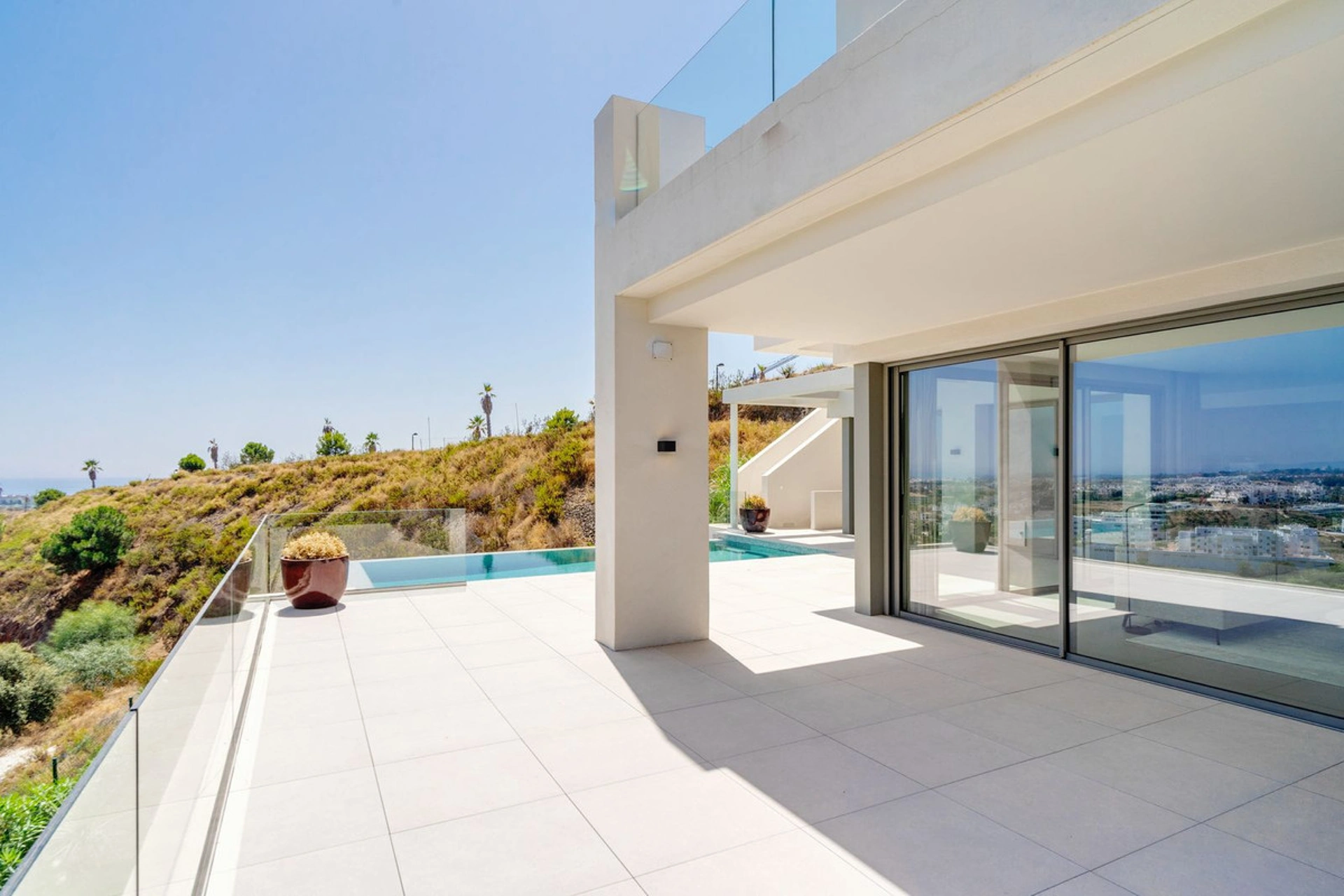 Villa for sale in Estepona
