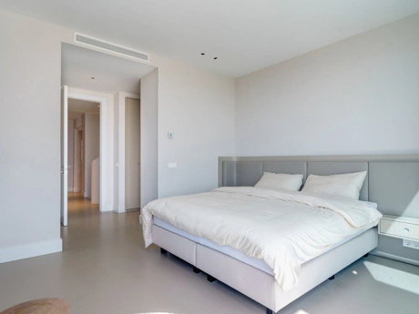 Villa for sale in Estepona