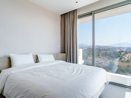 Villa for sale in Estepona