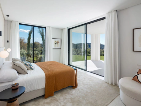 Villa for sale in Benahavis