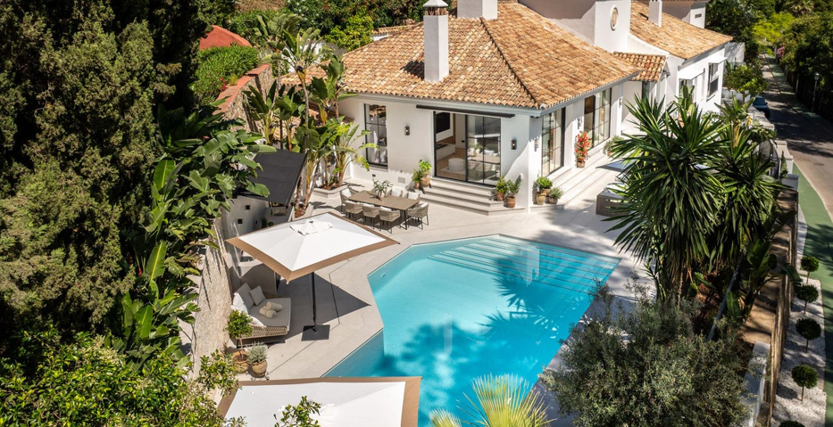 Villa for sale in Benahavis