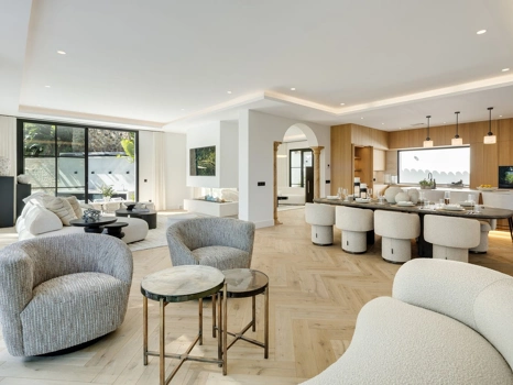 Villa for sale in Benahavis