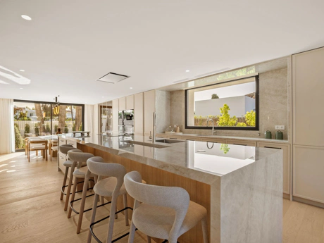 Villa en venta en Aloha, Nueva Andalucia