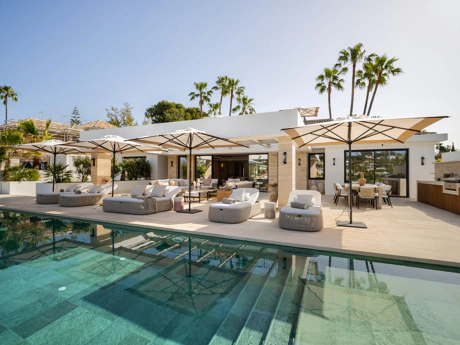 Villa en venta en Aloha, Nueva Andalucia