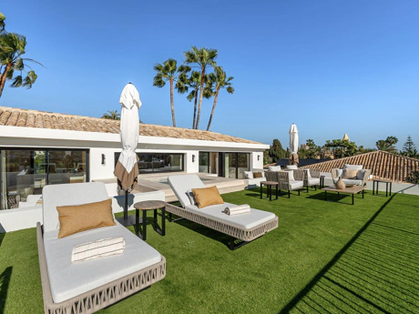 Villa en venta en Aloha, Nueva Andalucia