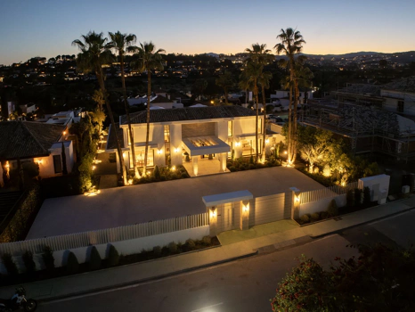 Villa en venta en Aloha, Nueva Andalucia