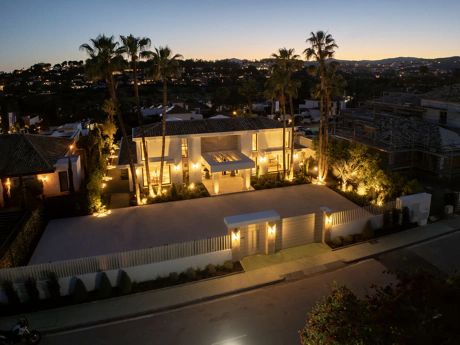 Villa en venta en Aloha, Nueva Andalucia