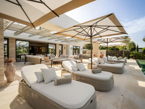 Villa en venta en Aloha, Nueva Andalucia