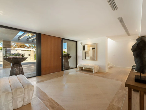 Villa en venta en Aloha, Nueva Andalucia