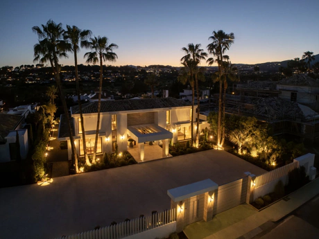 Villa en venta en Aloha, Nueva Andalucia