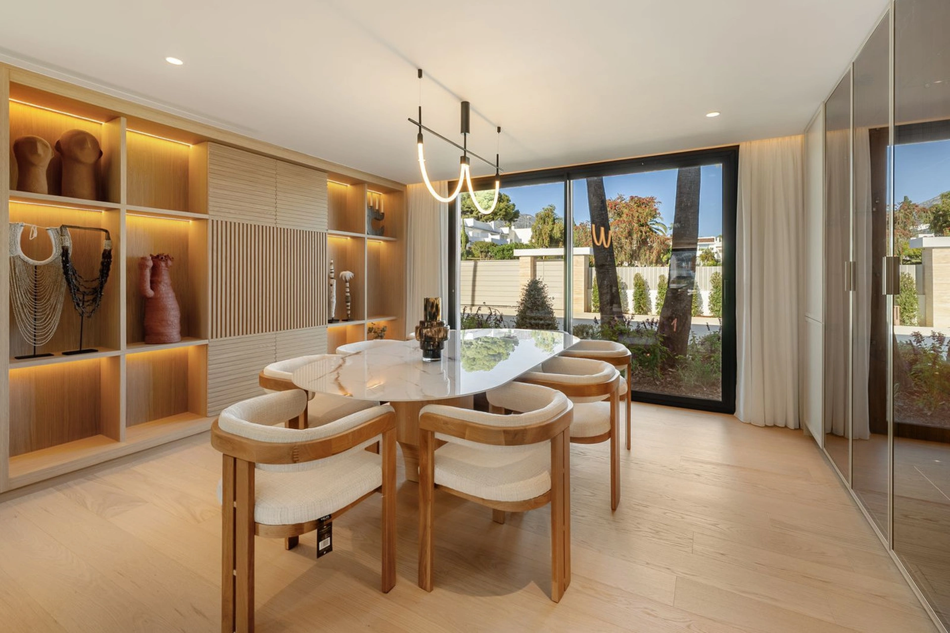 Villa en venta en Aloha, Nueva Andalucia