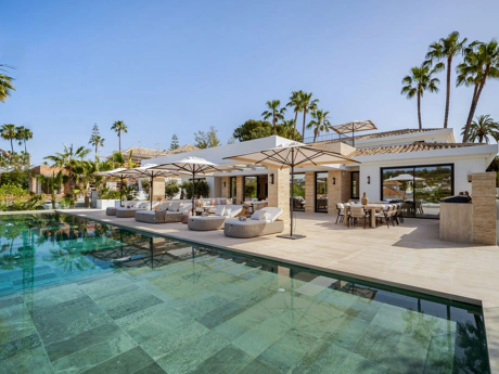 Villa en venta en Aloha, Nueva Andalucia