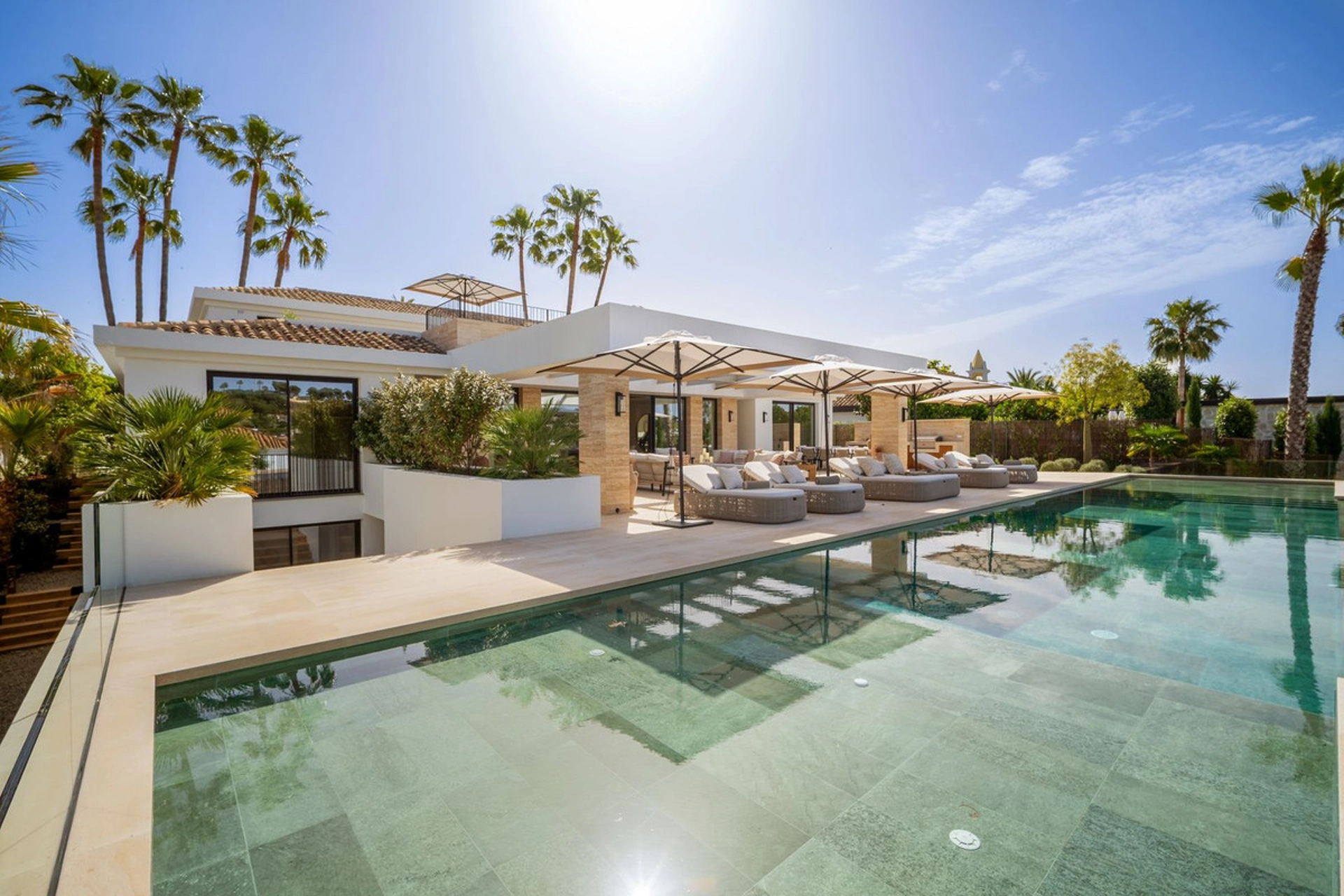 Villa en venta en Aloha, Nueva Andalucia