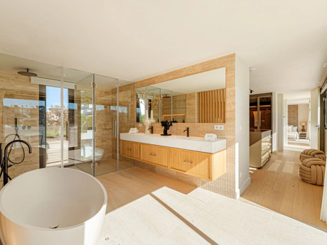 Villa en venta en Aloha, Nueva Andalucia