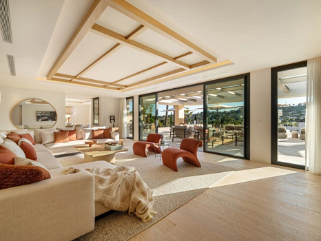 Villa en venta en Aloha, Nueva Andalucia