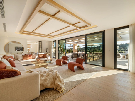 Villa en venta en Aloha, Nueva Andalucia