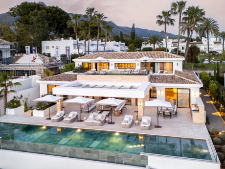 Villa en venta en Aloha, Nueva Andalucia