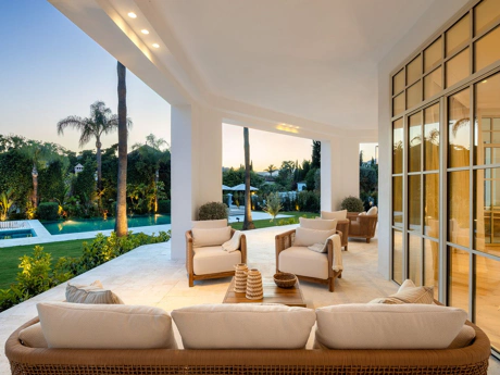 Villa en venta en Nueva Andalucia, Marbella