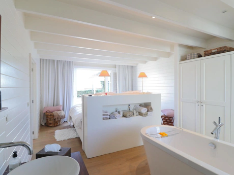 Villa for sale in Benahavis