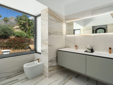 Villa for sale in Marbella Golden Mile