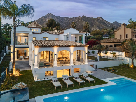Villa for sale in Marbella Golden Mile