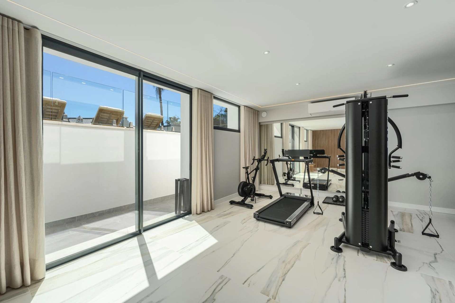 Villa for sale in Marbella Golden Mile