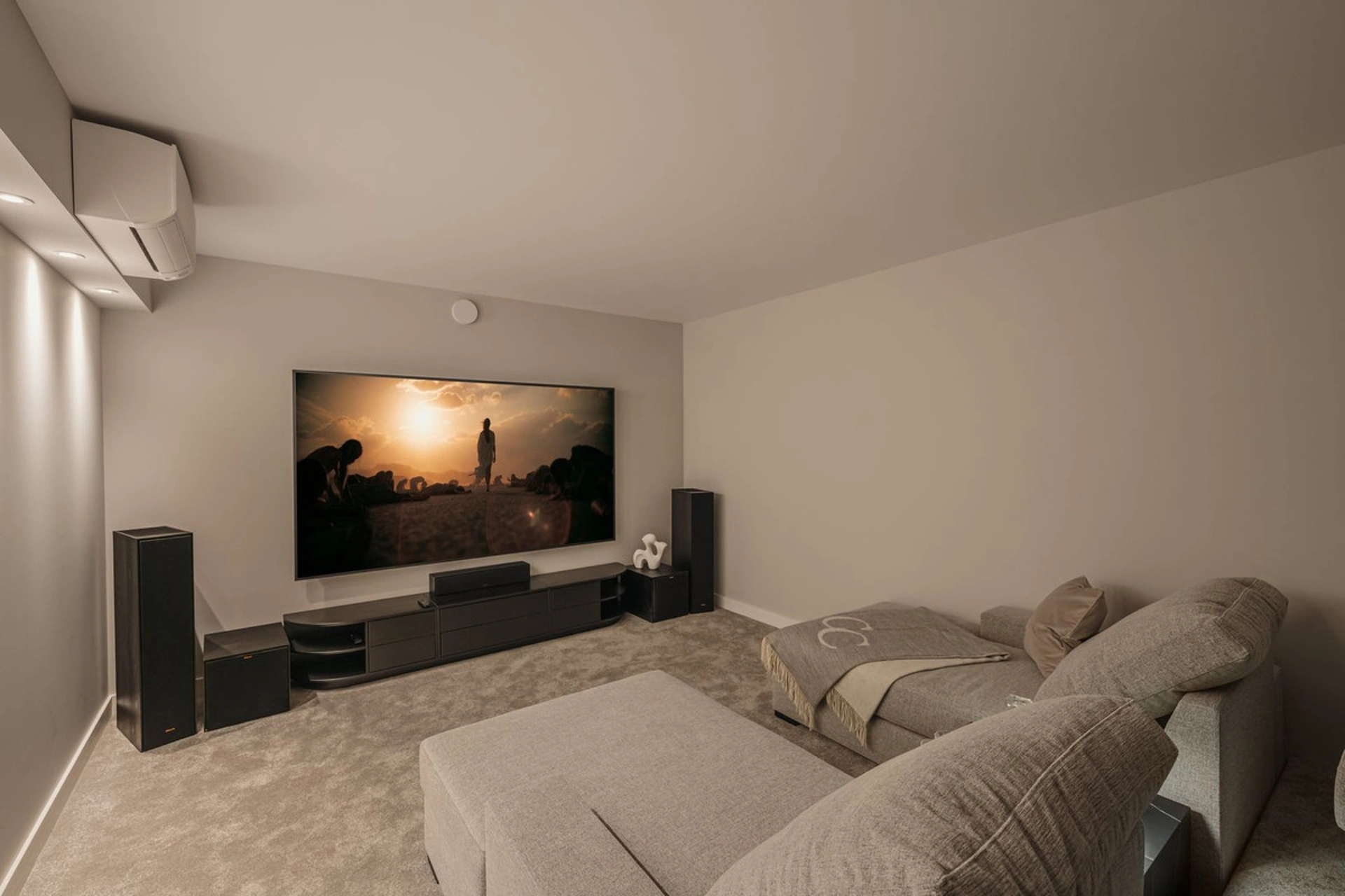 Villa for sale in Marbella Golden Mile