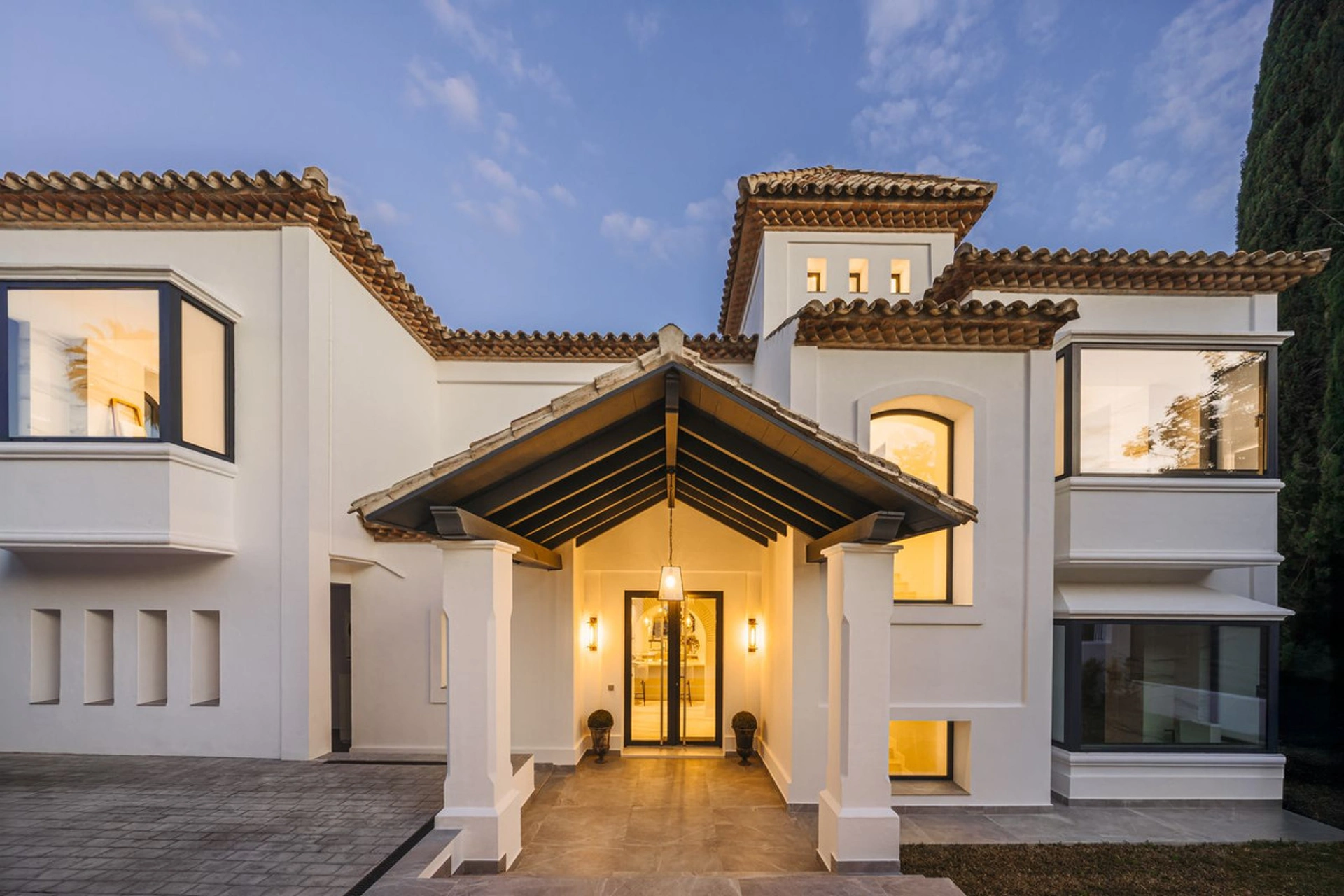 Villa for sale in Marbella Golden Mile