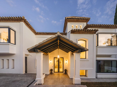 Villa for sale in Marbella Golden Mile