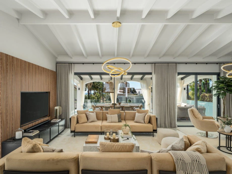 Villa for sale in Marbella Golden Mile