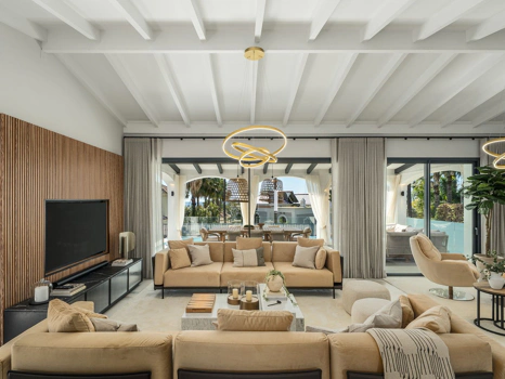 Villa for sale in Marbella Golden Mile