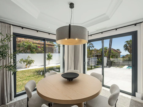 Villa for sale in Marbella Golden Mile