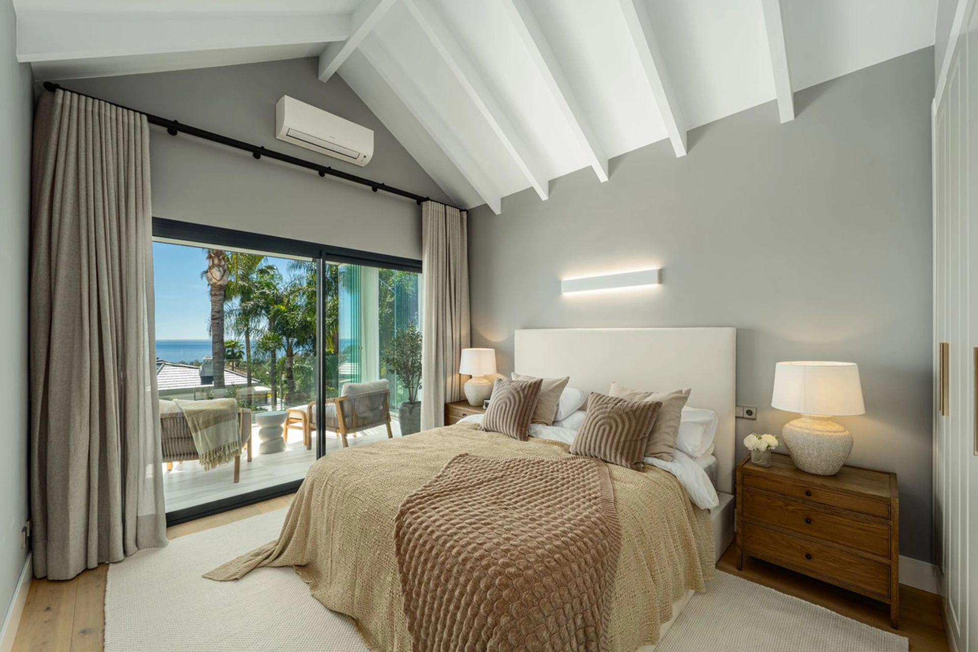 Villa for sale in Marbella Golden Mile