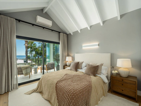 Villa for sale in Marbella Golden Mile