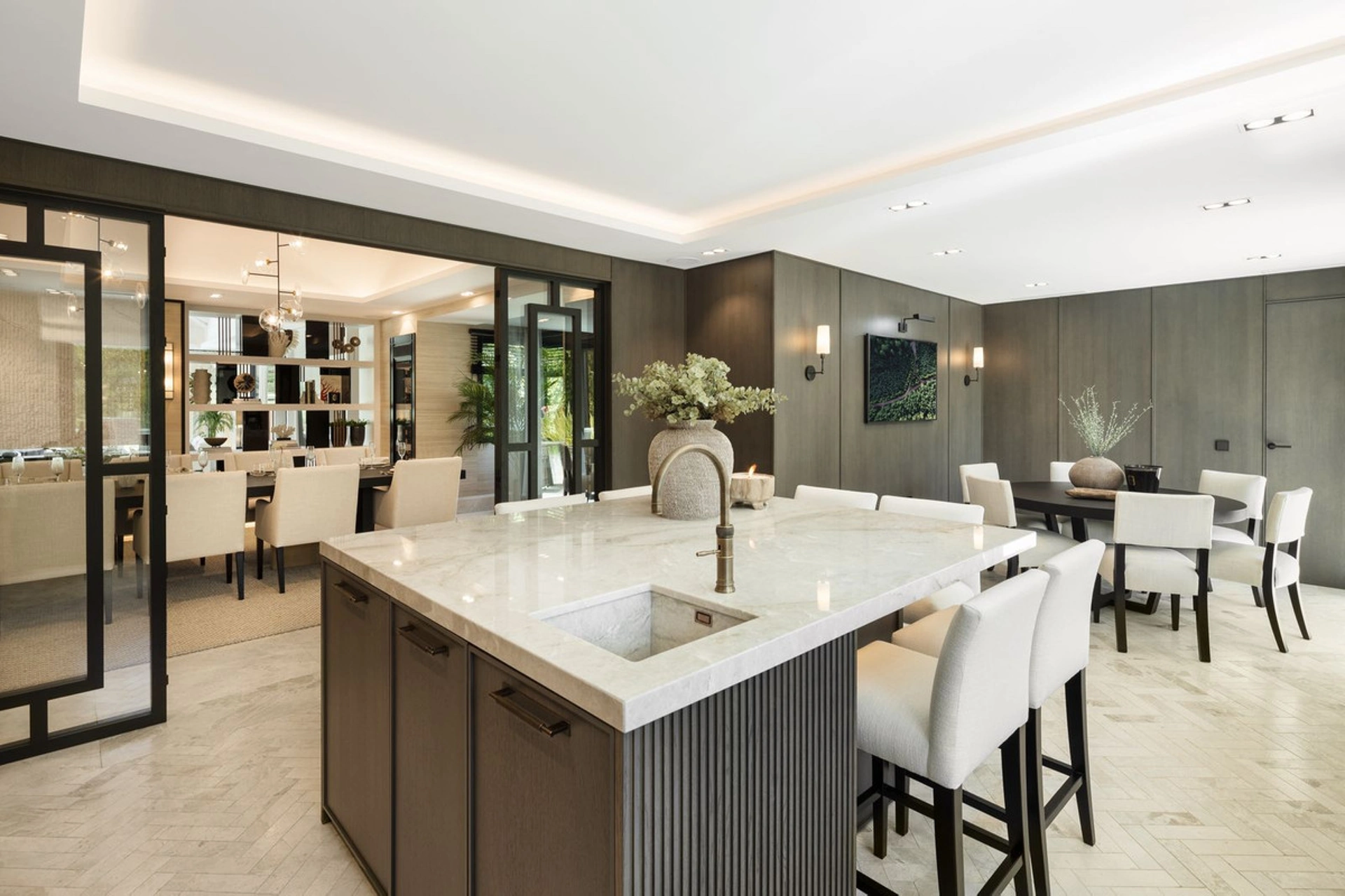 Villa for sale in Nueva Andalucia, Marbella