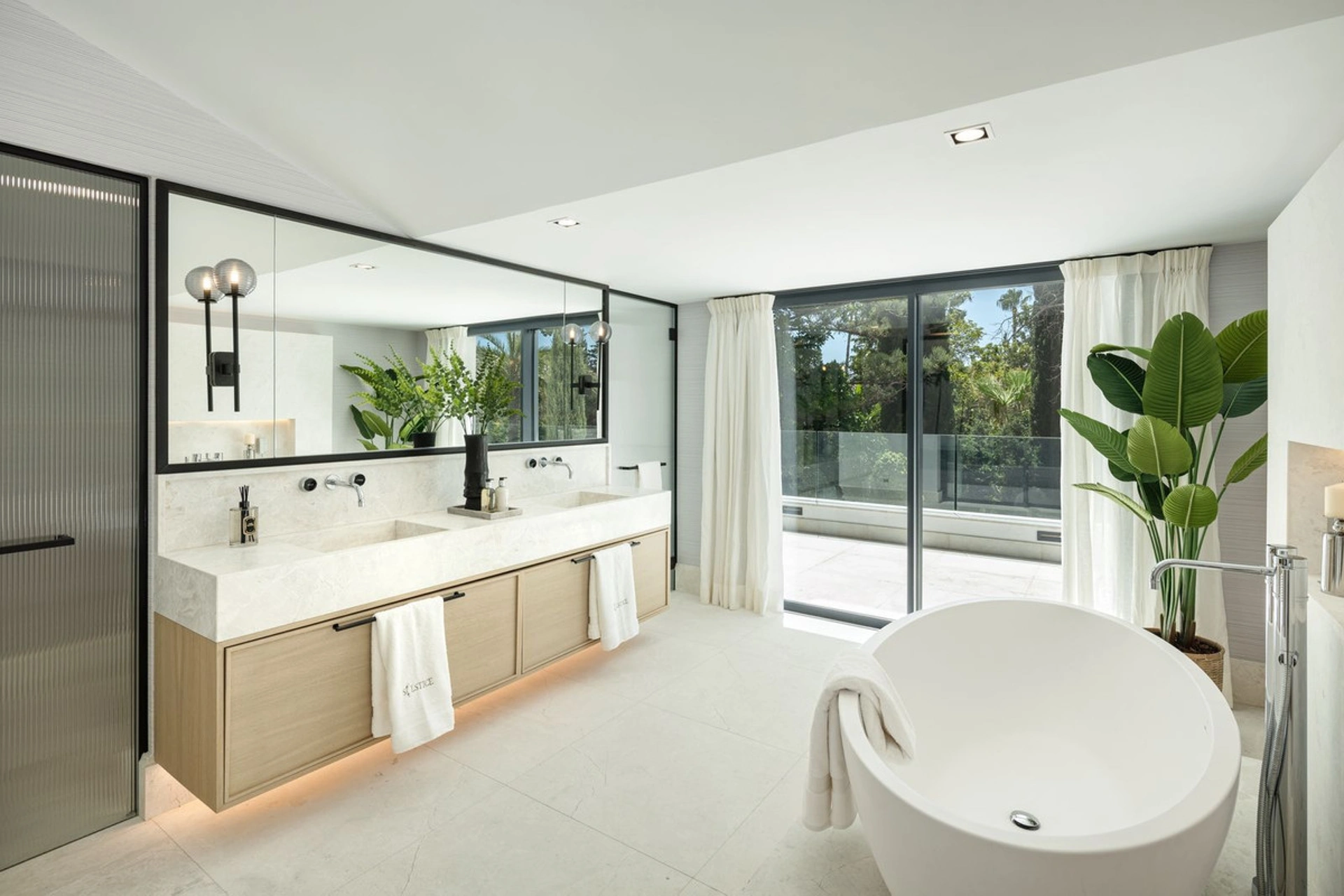 Villa for sale in Nueva Andalucia, Marbella