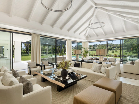 Villa for sale in Nueva Andalucia, Marbella