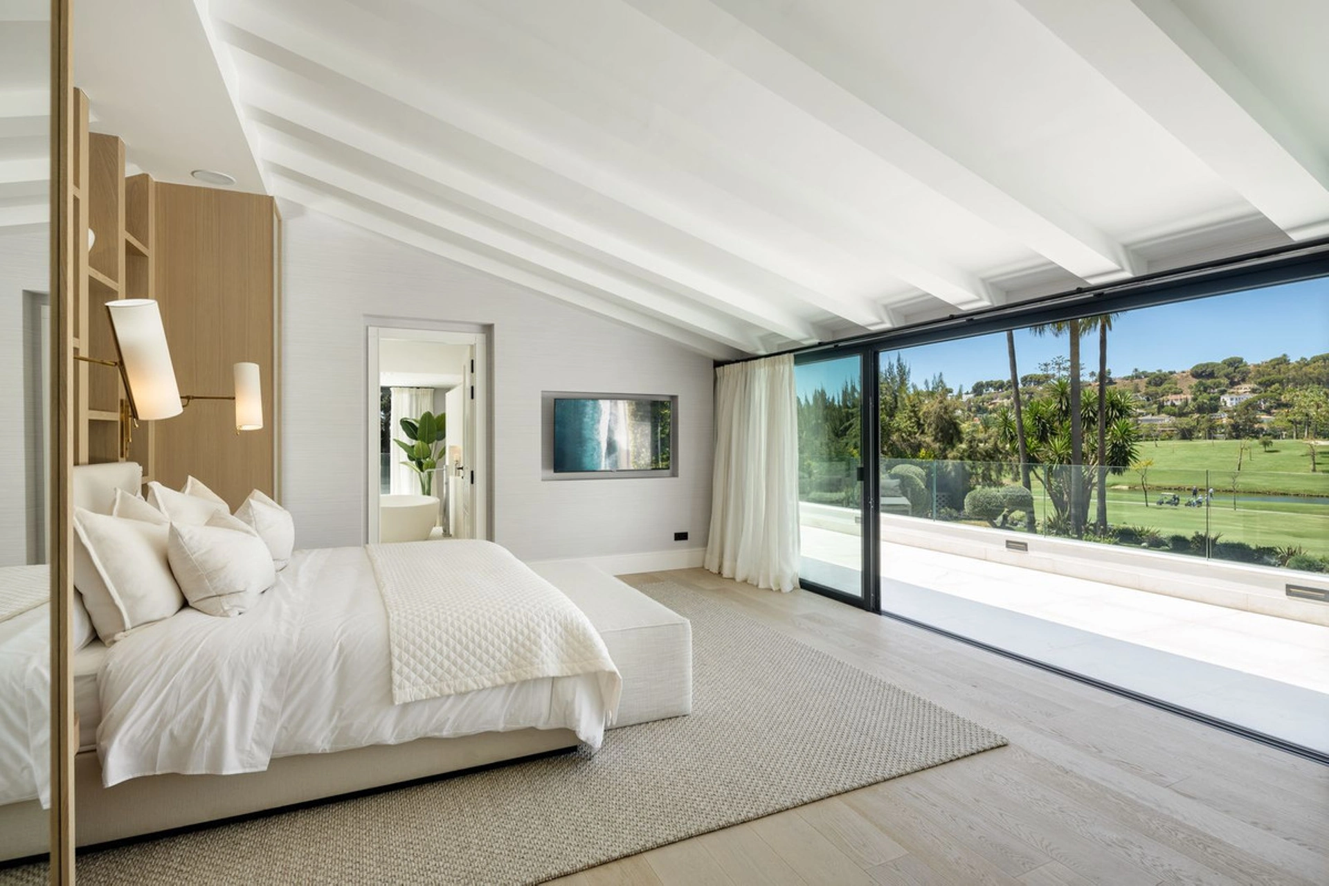 Villa for sale in Nueva Andalucia, Marbella