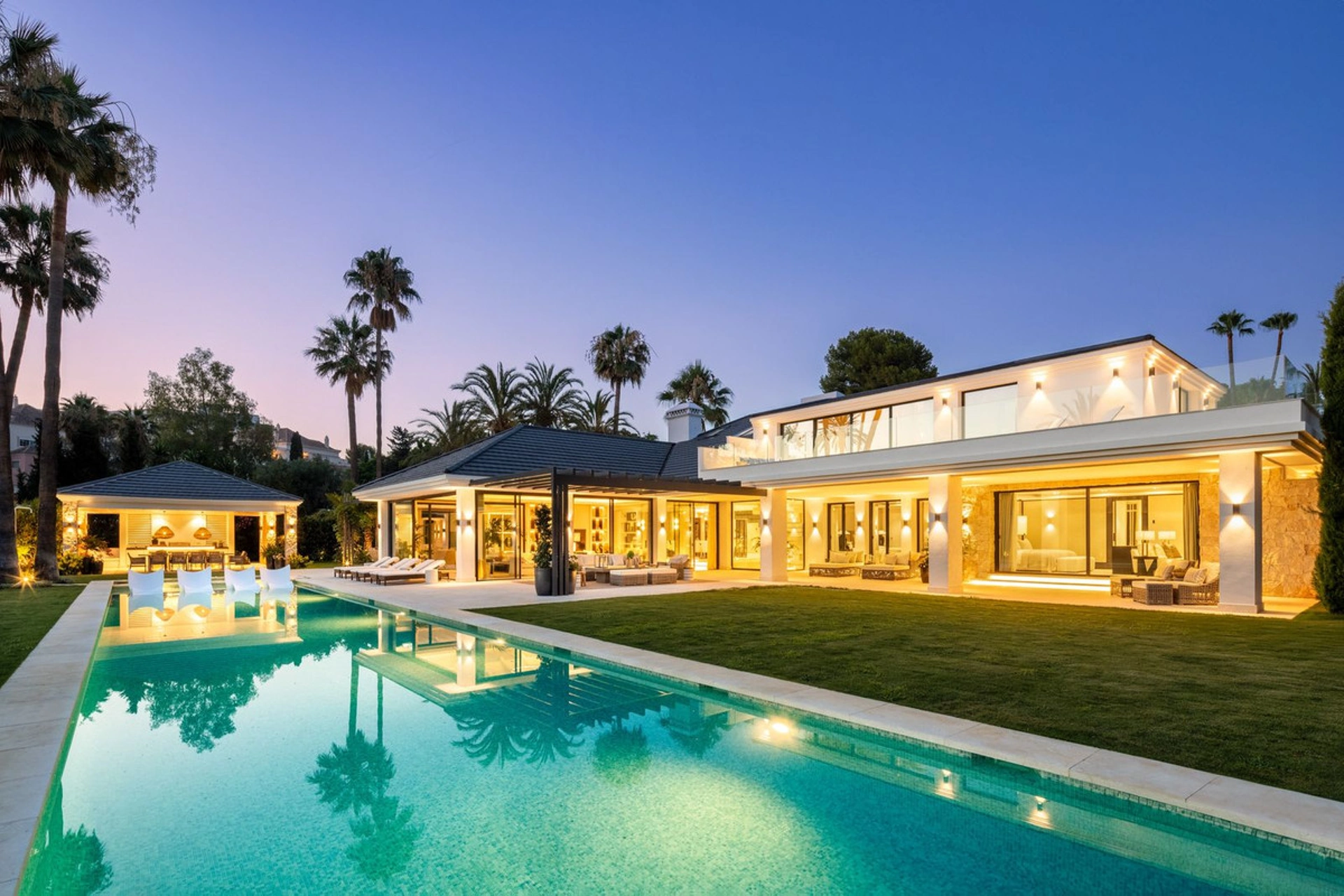Villa for sale in Nueva Andalucia, Marbella