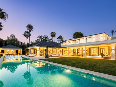 Villa for sale in Nueva Andalucia, Marbella
