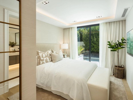 Villa for sale in Nueva Andalucia, Marbella