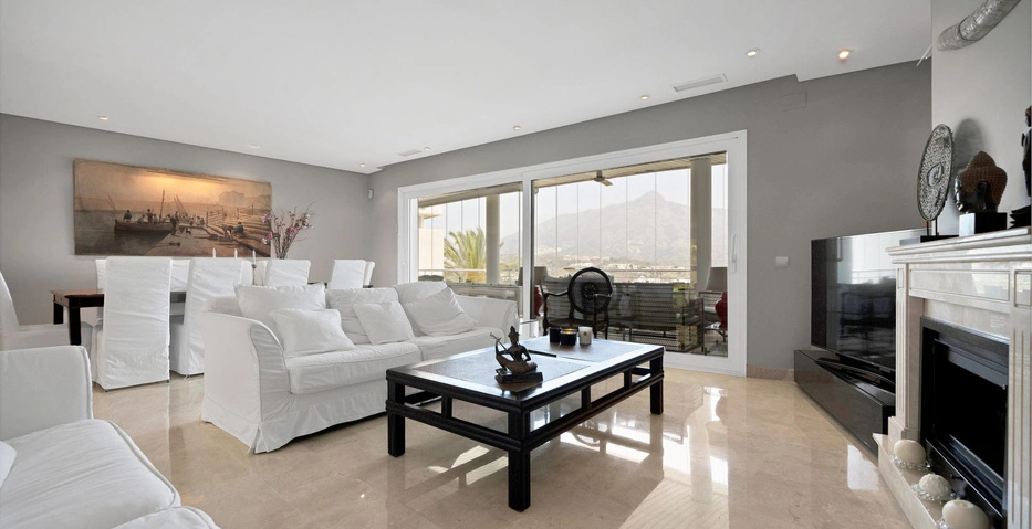 Penthouse for sale in Nueva Andalucia, Marbella