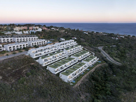 Town House for sale in Estepona