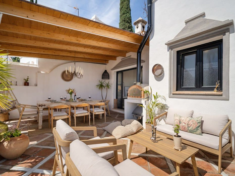 4 Bedrooms - Sea Views - Blend of Andalusian Heritage and Nordic Sophistication on the Golden Mile