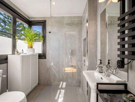 4 Bedrooms - Sea Views - Blend of Andalusian Heritage and Nordic Sophistication on the Golden Mile