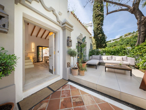 4 Bedrooms - Sea Views - Blend of Andalusian Heritage and Nordic Sophistication on the Golden Mile