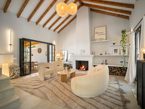 4 Bedrooms - Sea Views - Blend of Andalusian Heritage and Nordic Sophistication on the Golden Mile