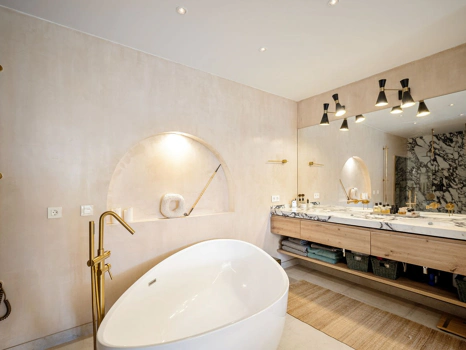 4 Bedrooms - Sea Views - Blend of Andalusian Heritage and Nordic Sophistication on the Golden Mile