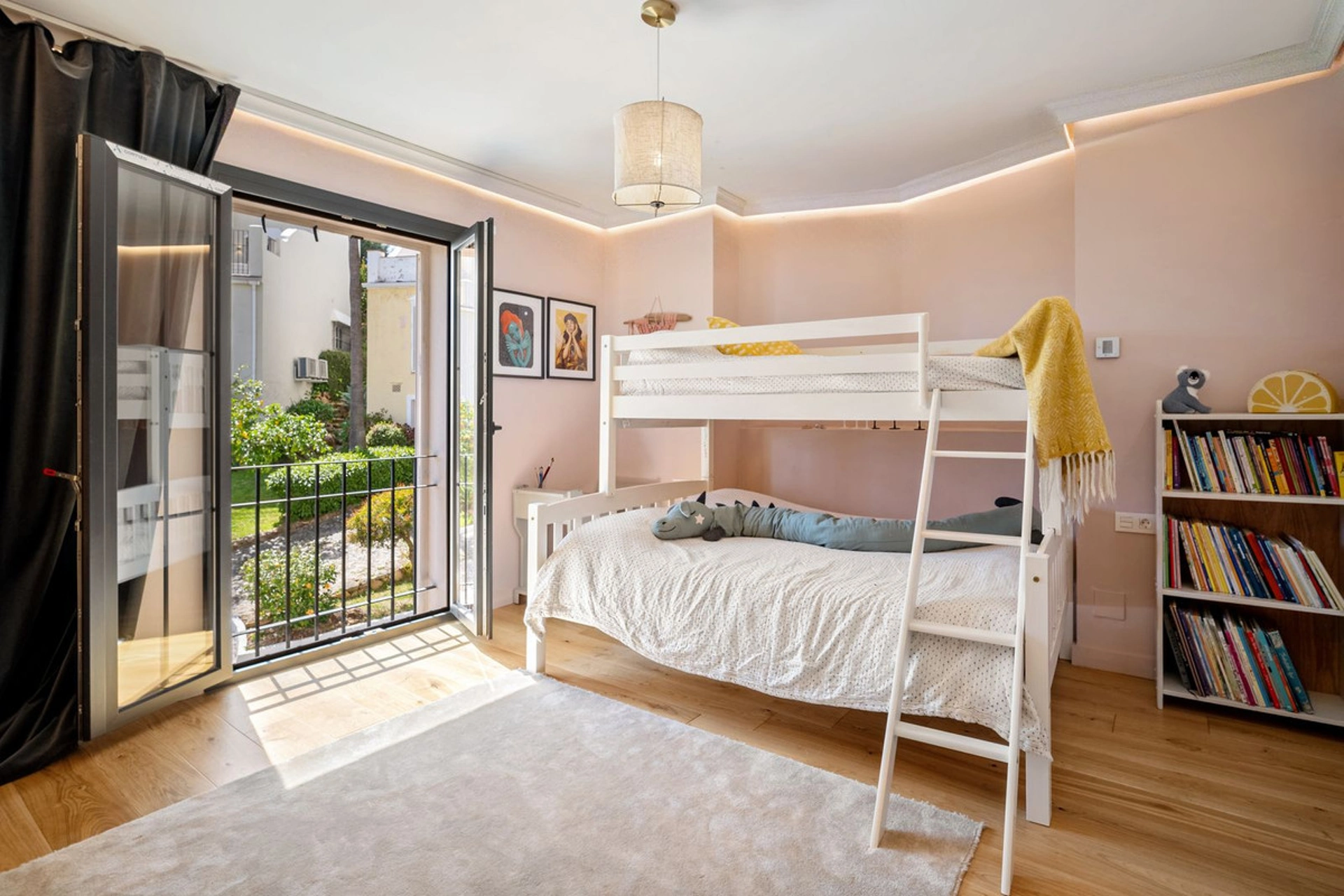 Town House for sale in Marbella