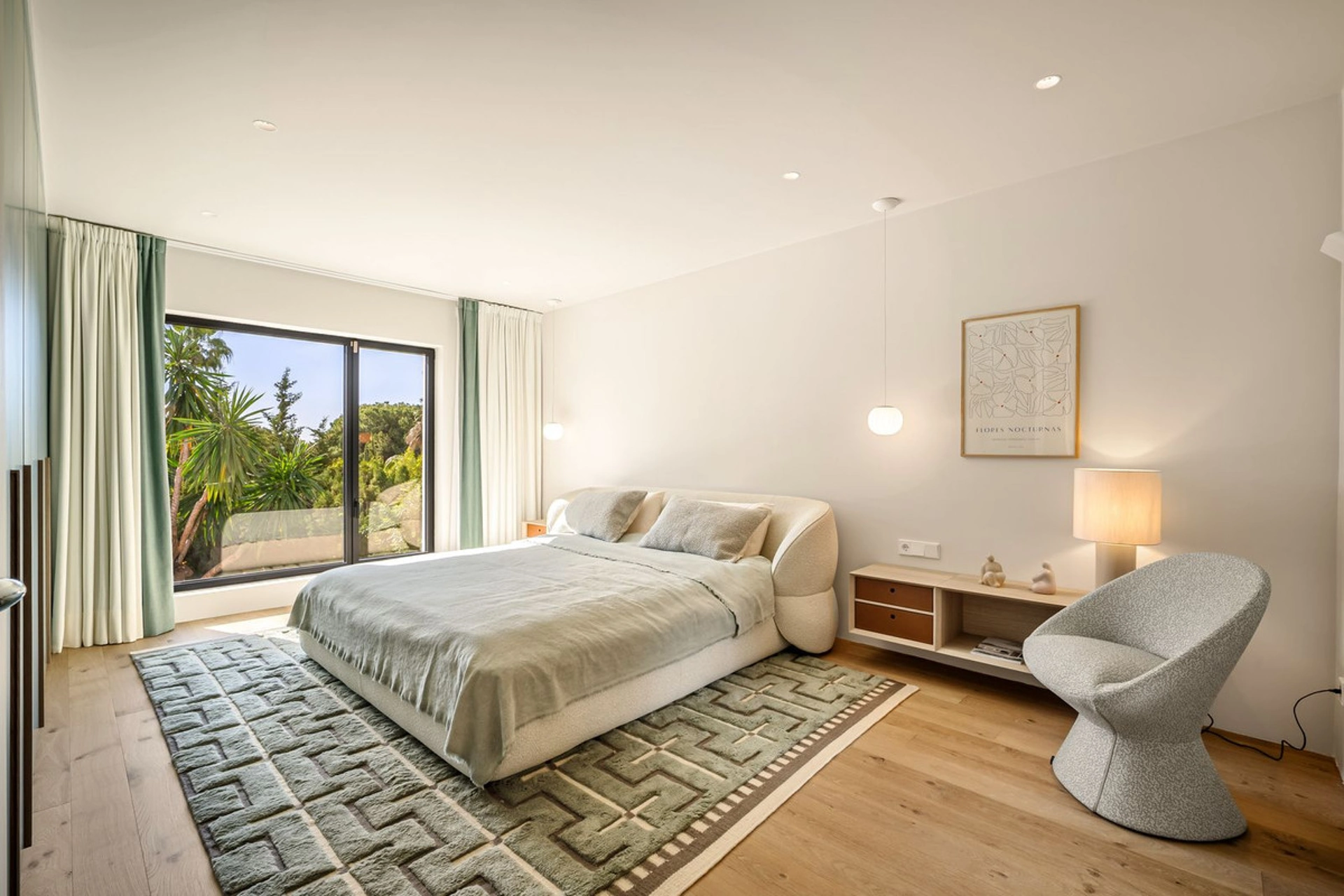 Villa for sale in Nueva Andalucia, Marbella